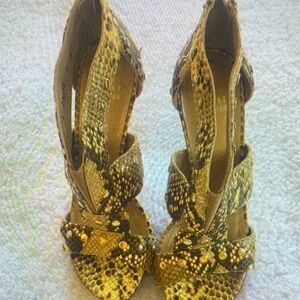 Elegant Snake Print High Heels